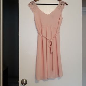 Adorable peach colored maternity dress
